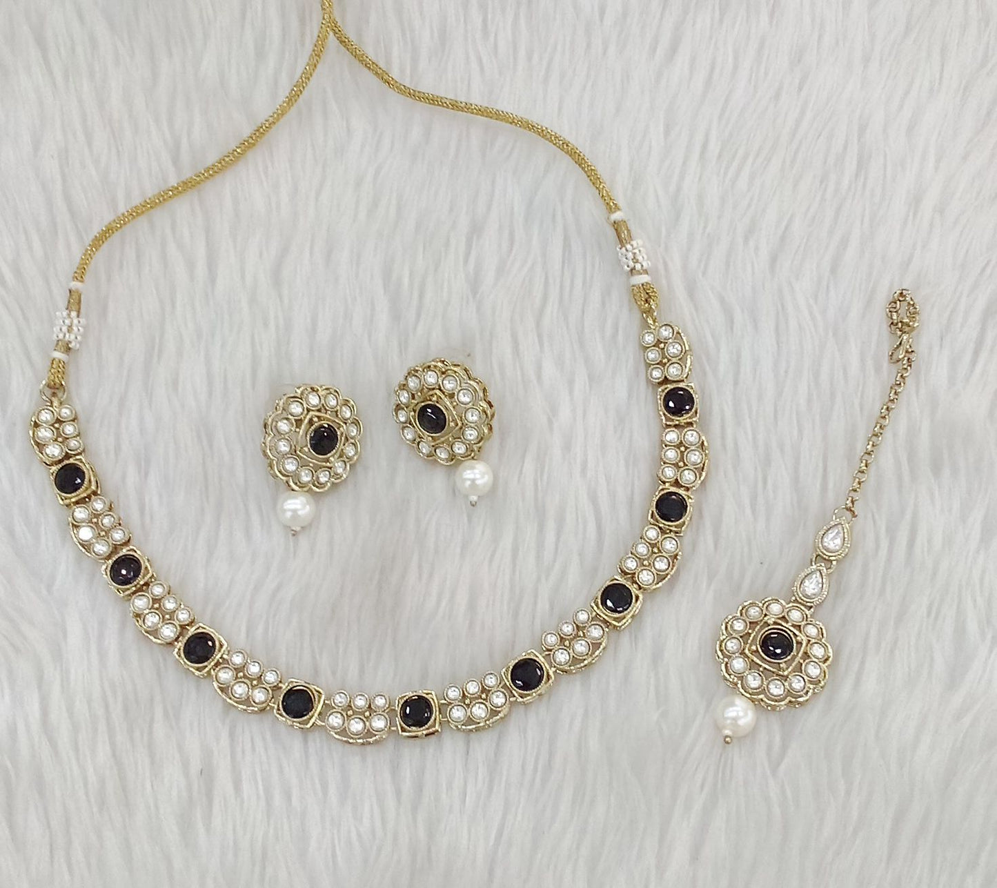 Antique Gold Black Necklace Steff sets