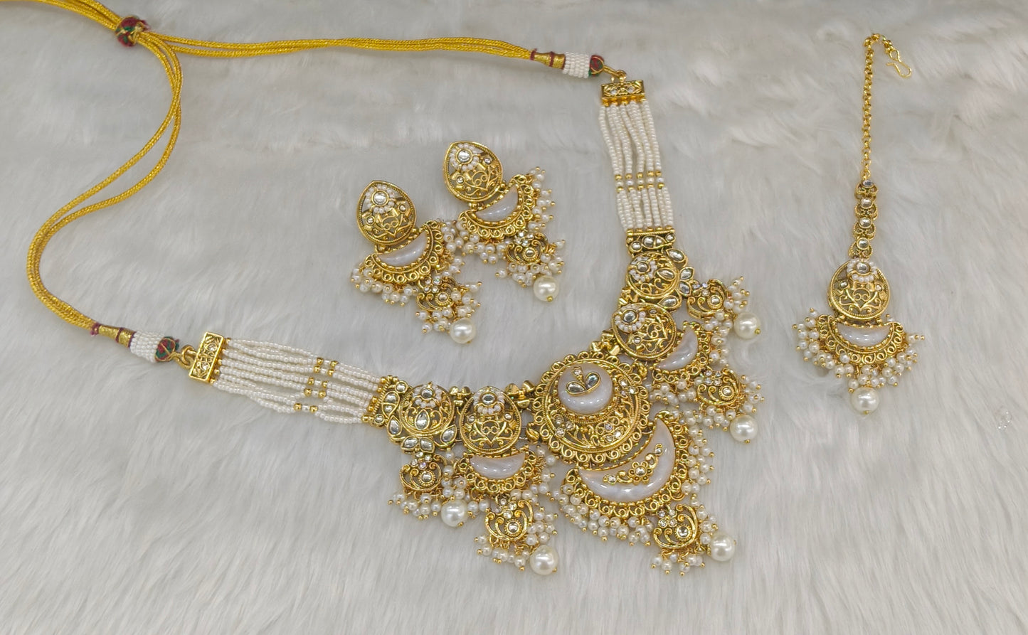 Gold White Kundan Necklace Ravina sets