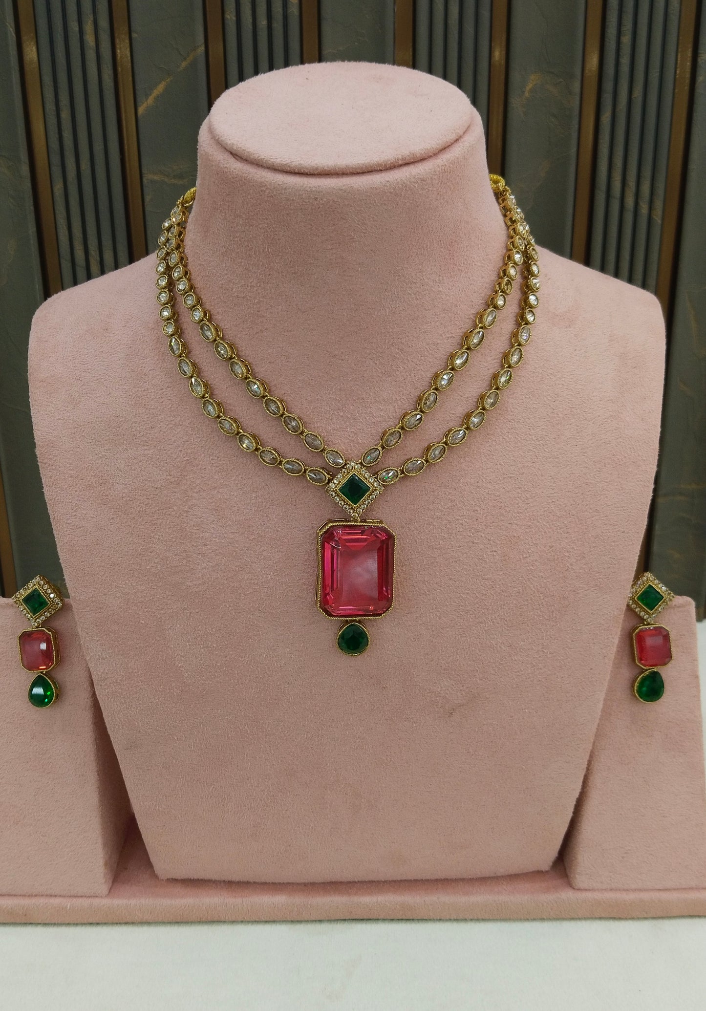 Antique Ruby Green Necklace Raman sets