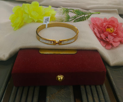 Sohni Anti-Tarnish Stainless Steel Bracelet(Openable)