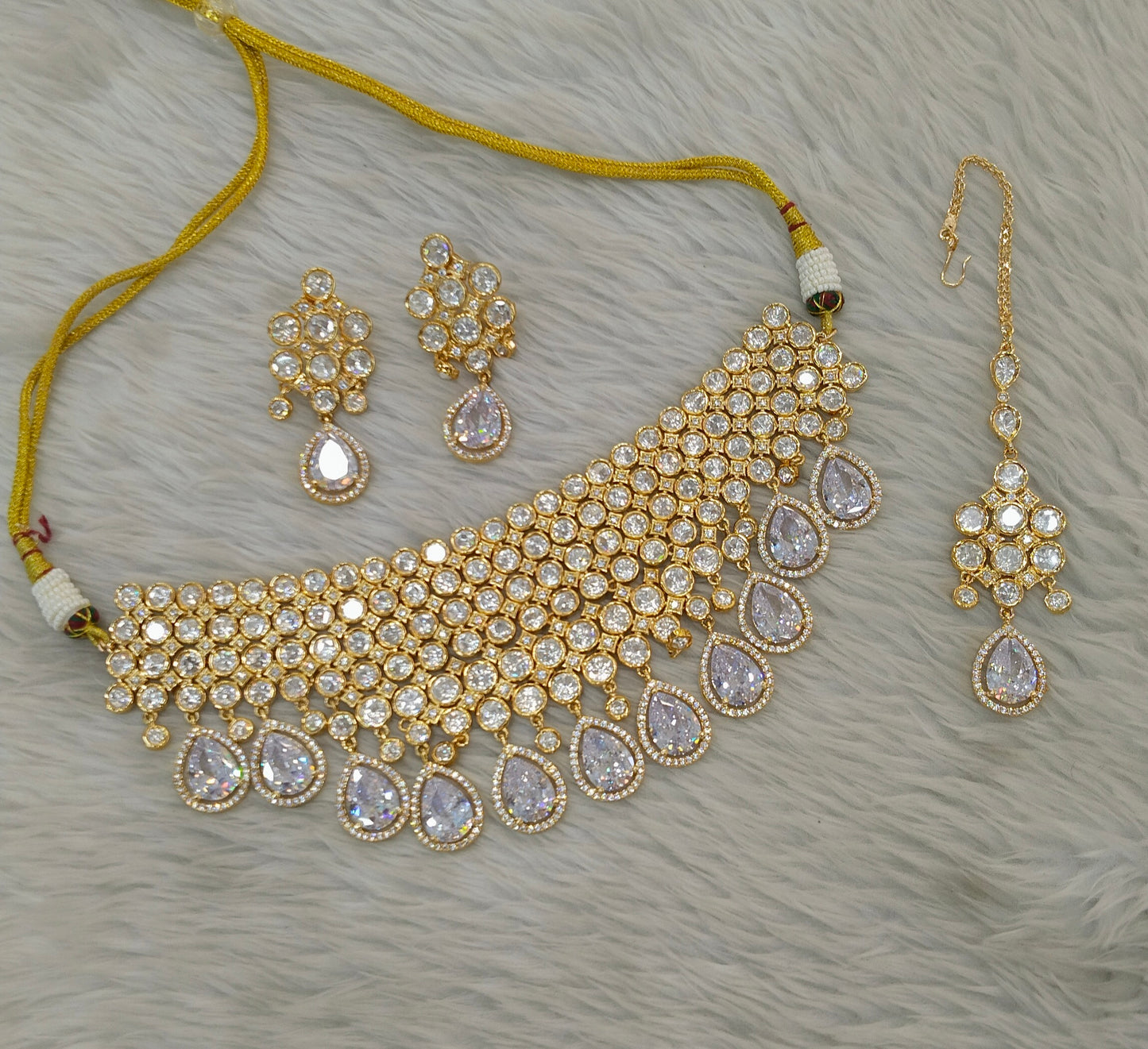 Gold Uncut Kundan Choker Jewellery Margo Set