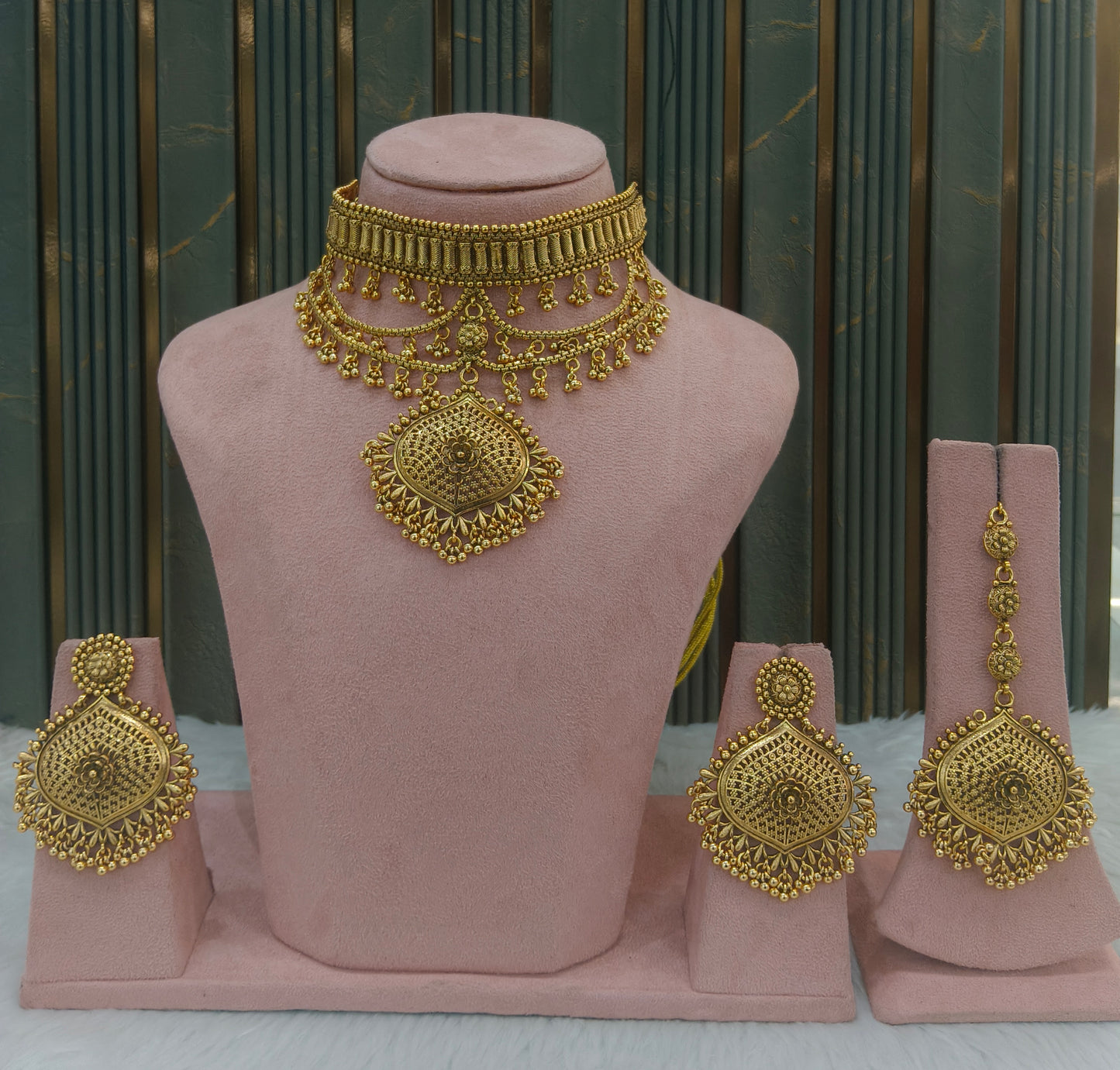 Gold Polki Choker Kirtika Jewellery Polki Set