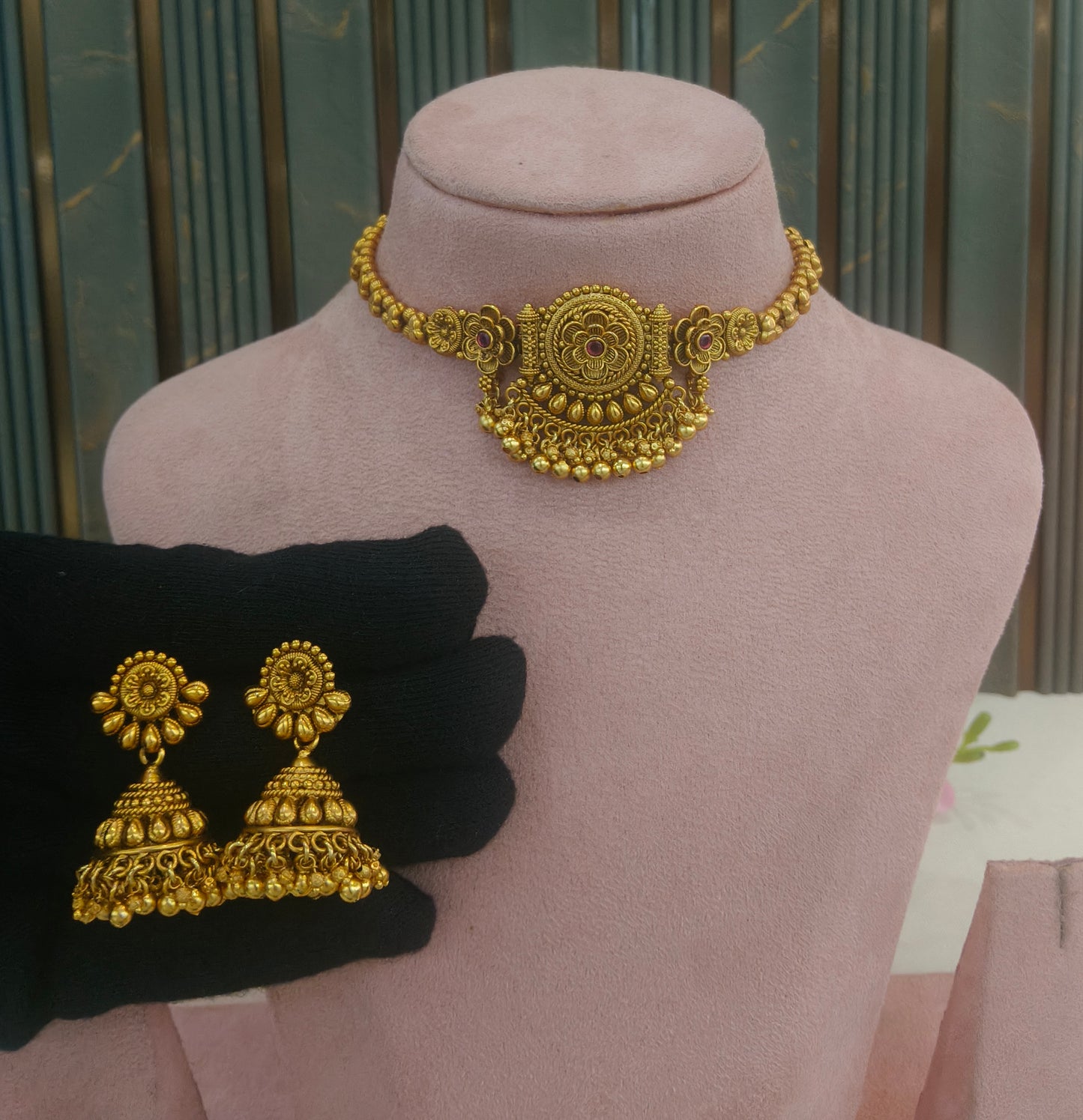 Gold Polki ChokerJewellery Litika Set