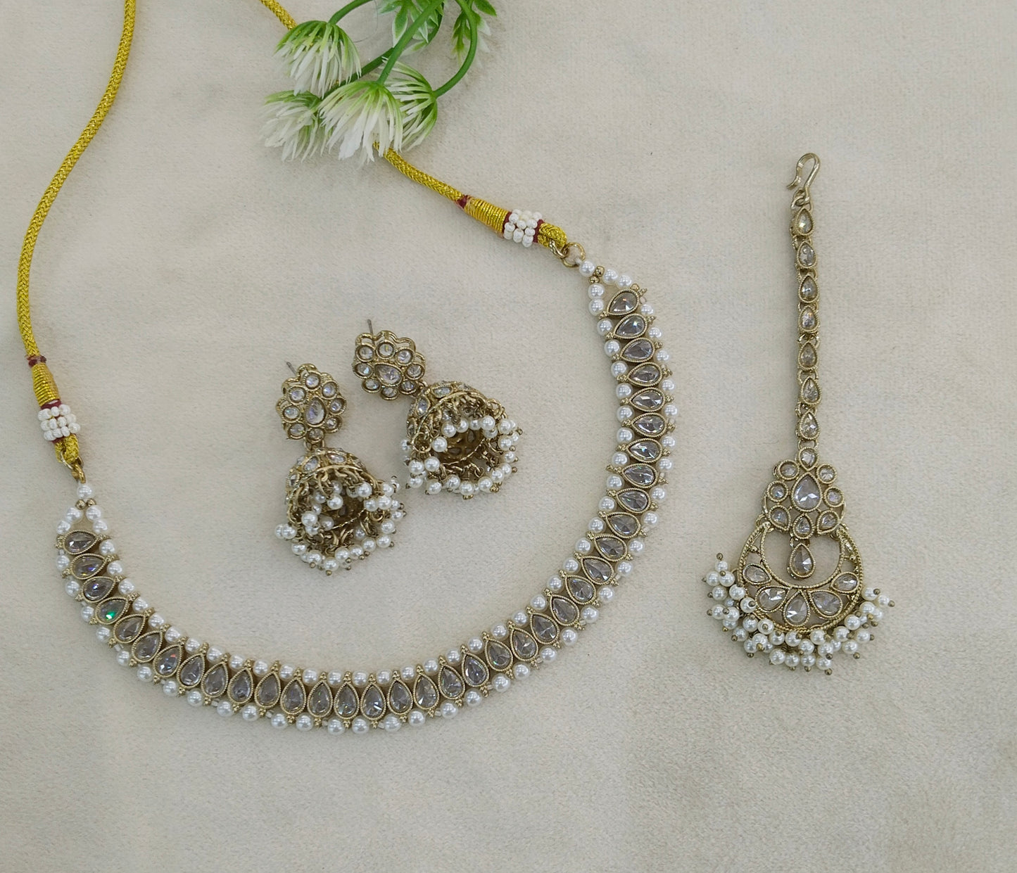 Antique White Necklace Jewellery Sadie Set