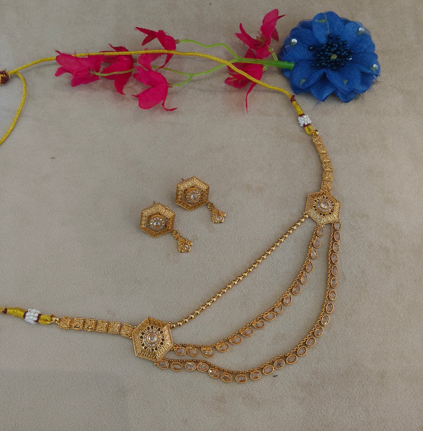 Gold White Polki Necklace Jewellery Harveen Set