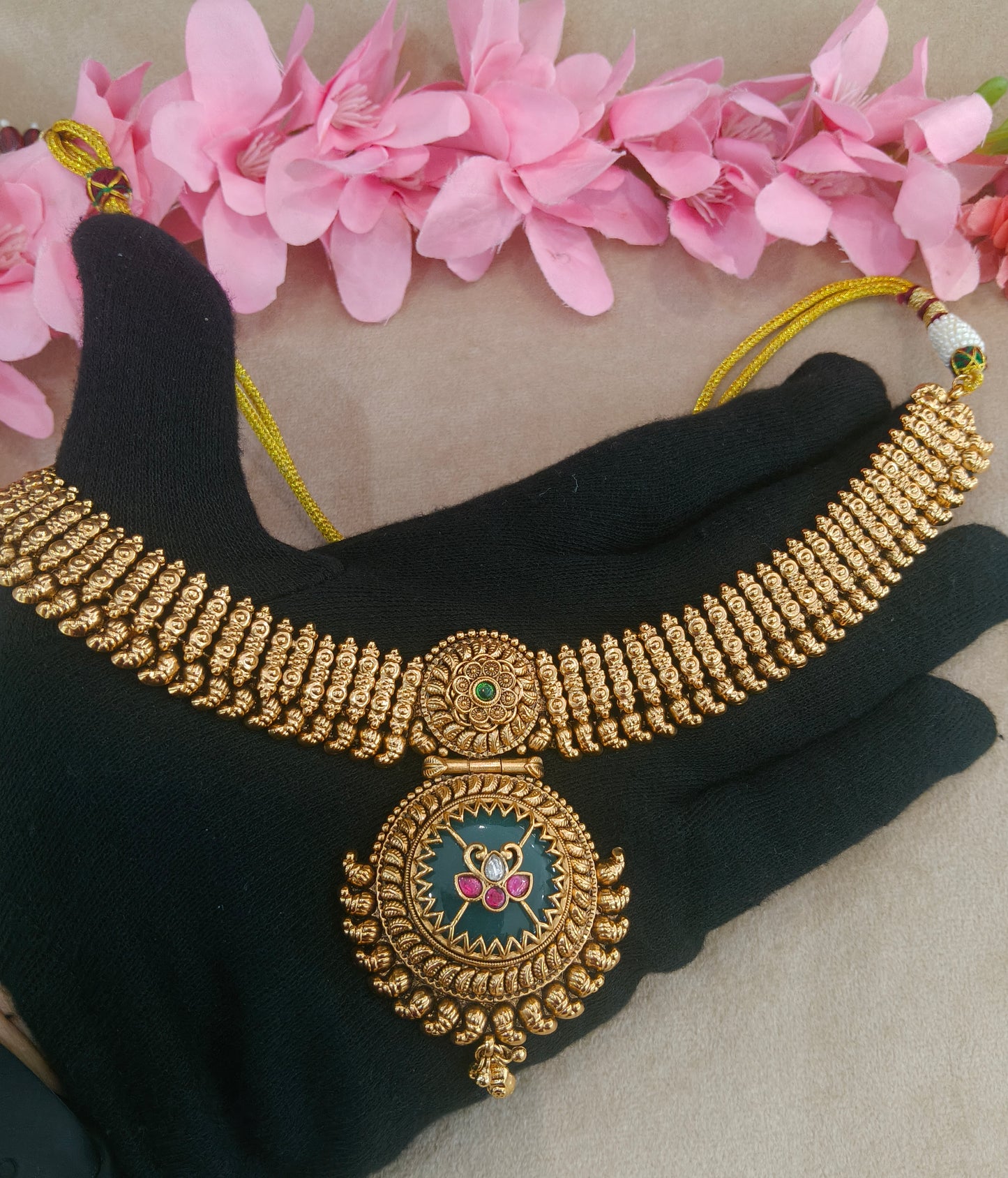 Gold Polki Necklace Host Jewellery Sets