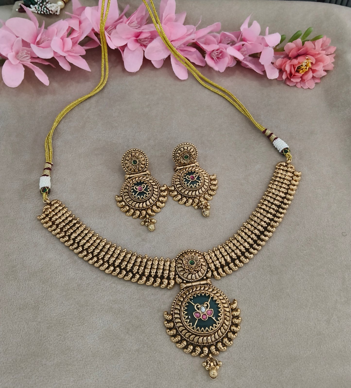 Gold Polki Necklace Host Jewellery Sets