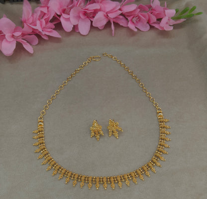 Gold Forming Jewellery Soni Necklace Set
