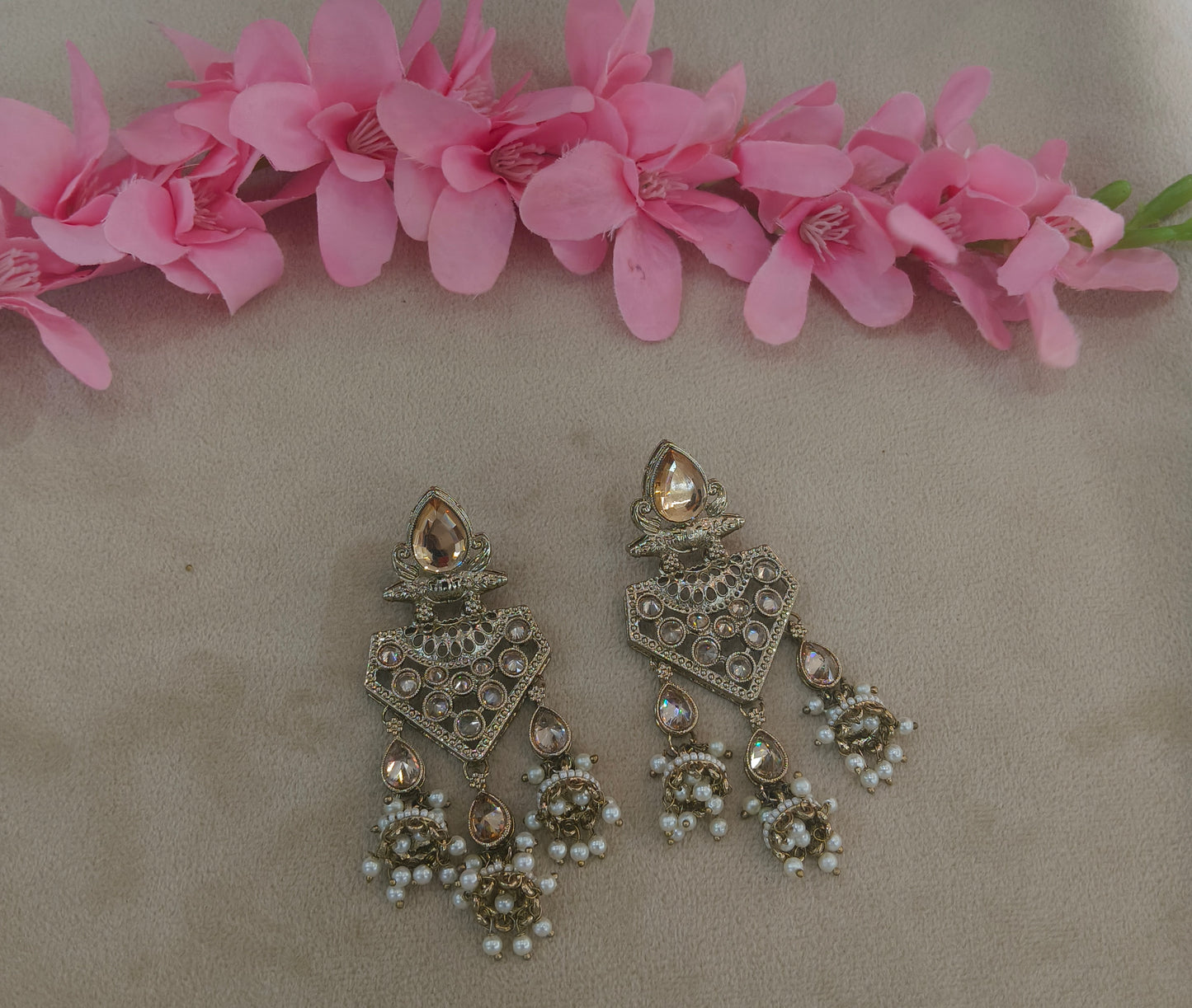 Antique Kundan Bollywood Kanif Earrings