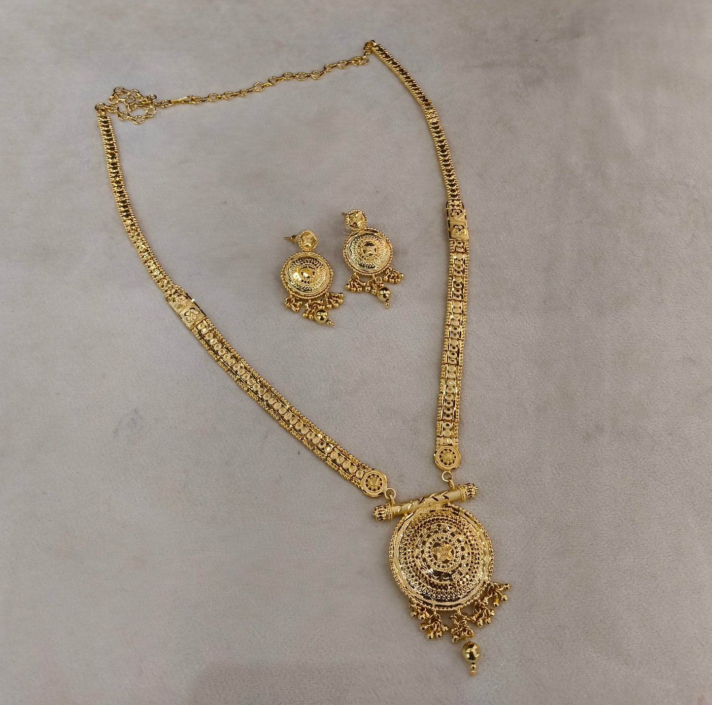 Gold Forming Long Jewellery Teresa  Necklace Set