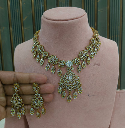 Antique Gold White Cz Necklace Jewellery Tyra Set
