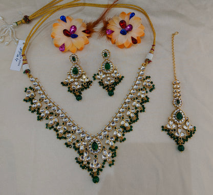 Gold Green Kundan Nacklace Shiza sets