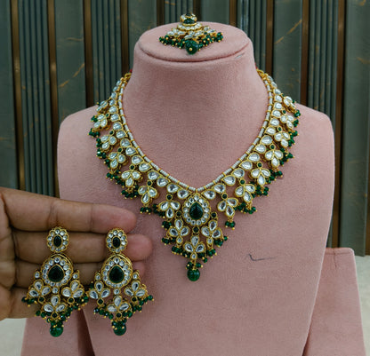 Gold Green Kundan Nacklace Shiza sets