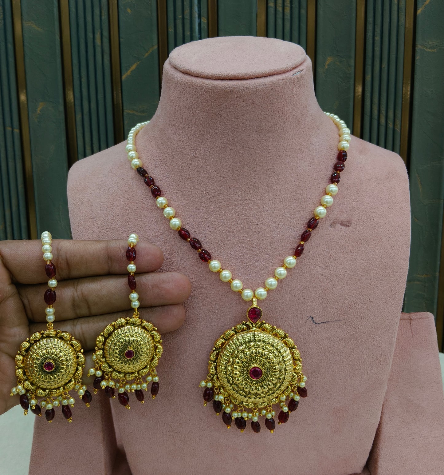 Gold Maroon Jadau Punjabi Style Pendant Mehak Necklace Set