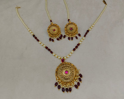 Gold Maroon Jadau Punjabi Style Pendant Mehak Necklace Set