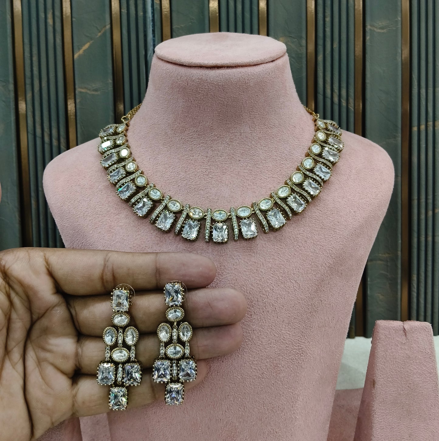 White Moissanite Kundan Necklace Jewellery Nimy Set