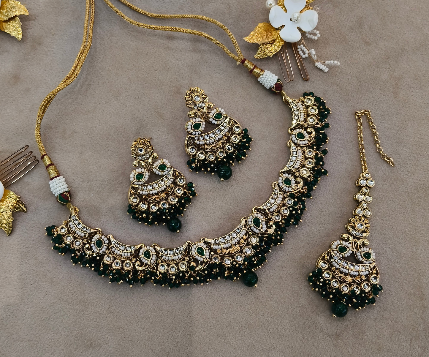 Gold Green Kundan necklace Set/ kundan Indian Jeet jewellery sets