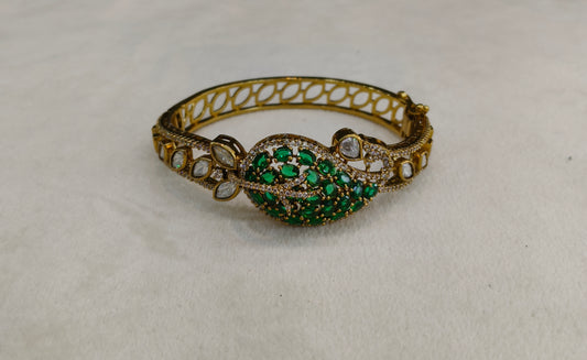 Antique Green AD Moissnaite Kundan Hand Bracelets Junia Jewellery