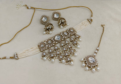 Antique White Moissanite Kundan Choker Jewellery Anita Set