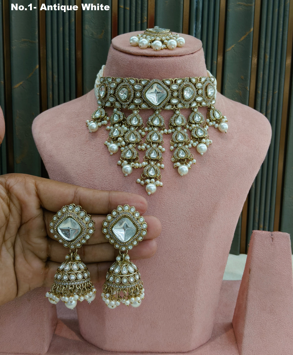 Antique White Moissanite Kundan Choker Jewellery Anita Set