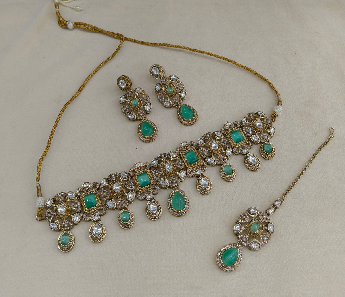 Mint Moissanite Kundan Choker Jewellery Wiley Set