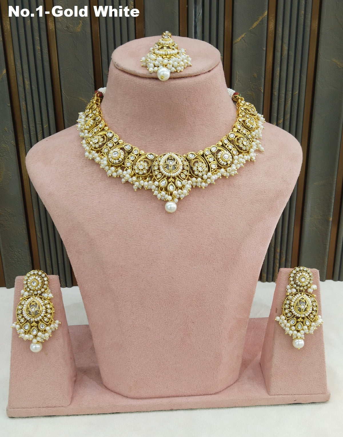 Gold White Kundan necklace Set/ Indian jewellery kundan Gitu sets (Copy)