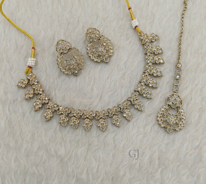 Antique White Necklace Chinu sets
