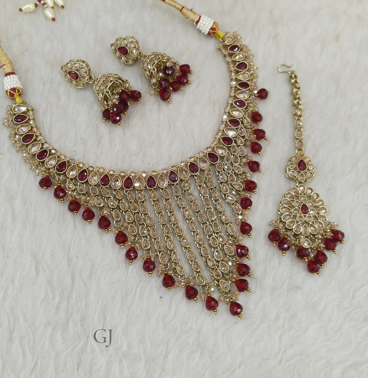 Antique Maroon Necklace Eham sets