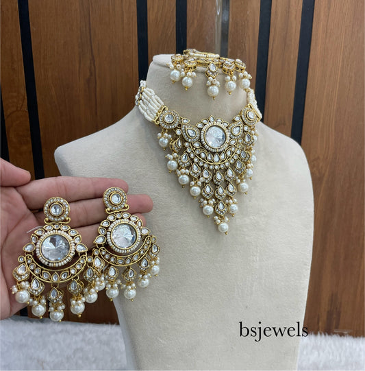 Gold white Kundan Choker Jewellery Rinki Sets