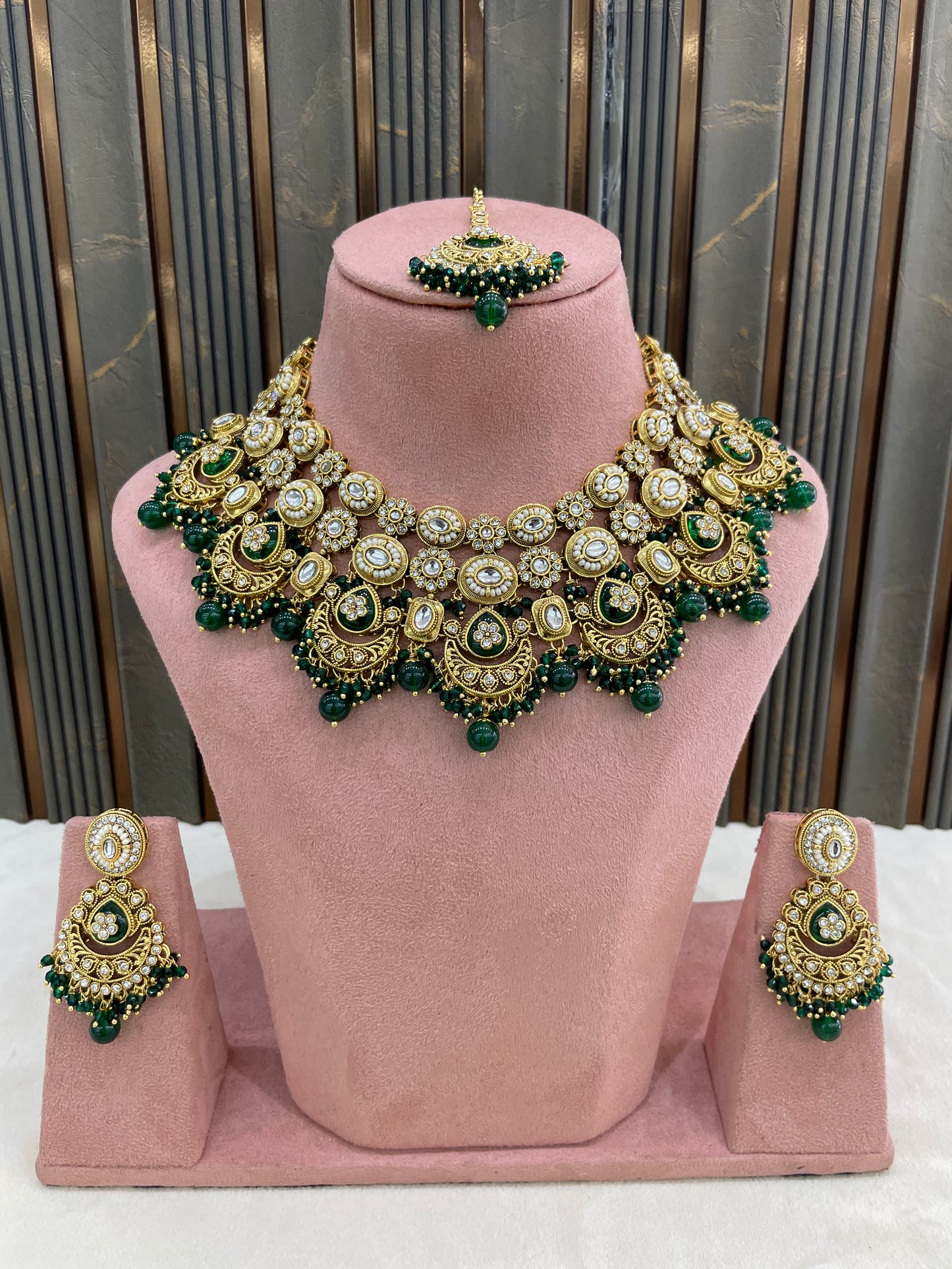 Gold Green Kundan necklace Set/ kundan Indian Manjot jewellery sets