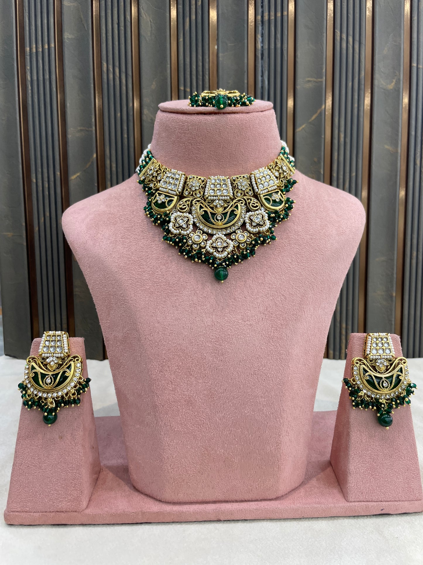 Green Kundan necklace Set/ kundan Indian Dhrity jewellery sets