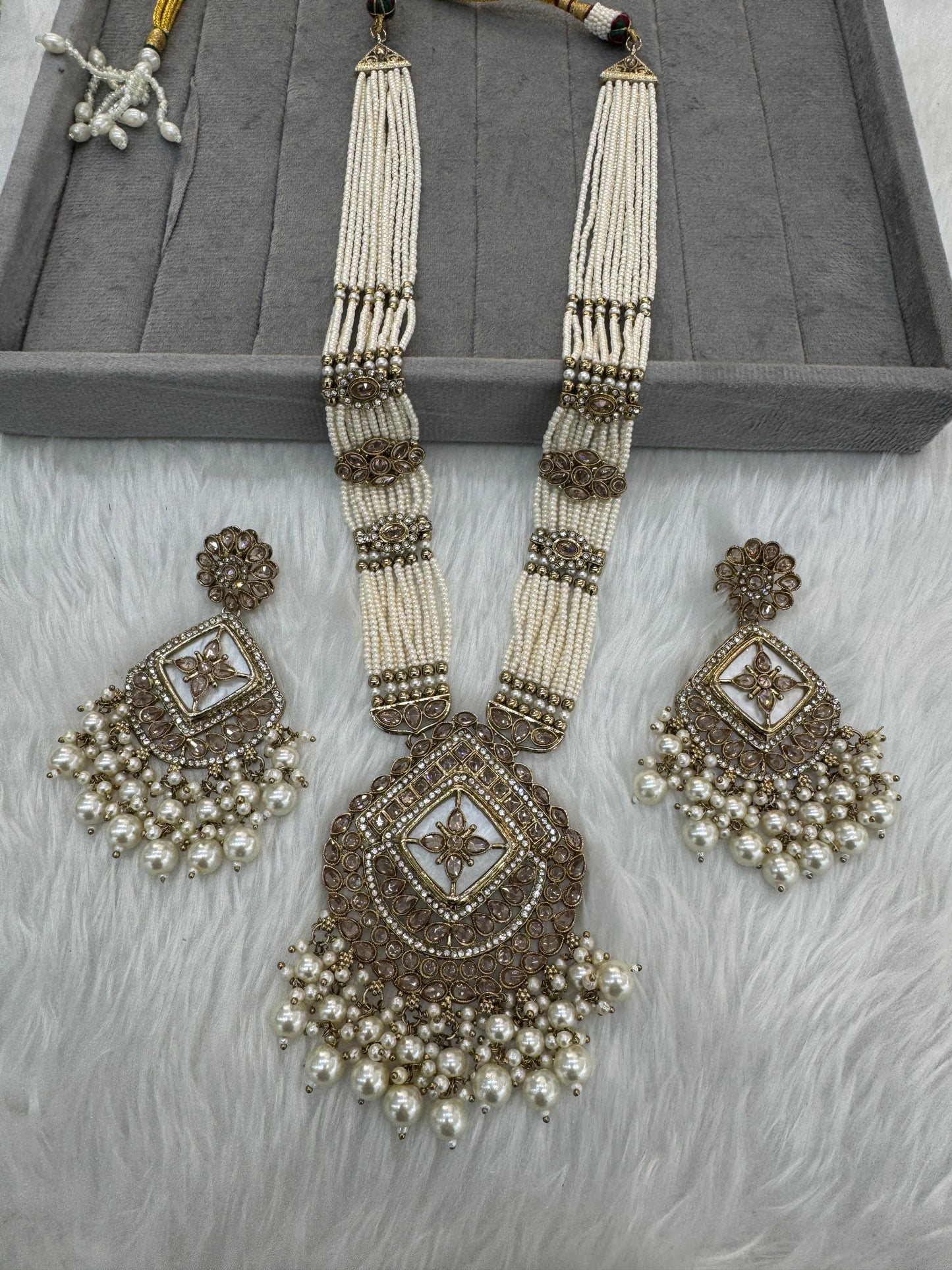 Rani Haar Antique Gold Champagne Stone Jewelry Set